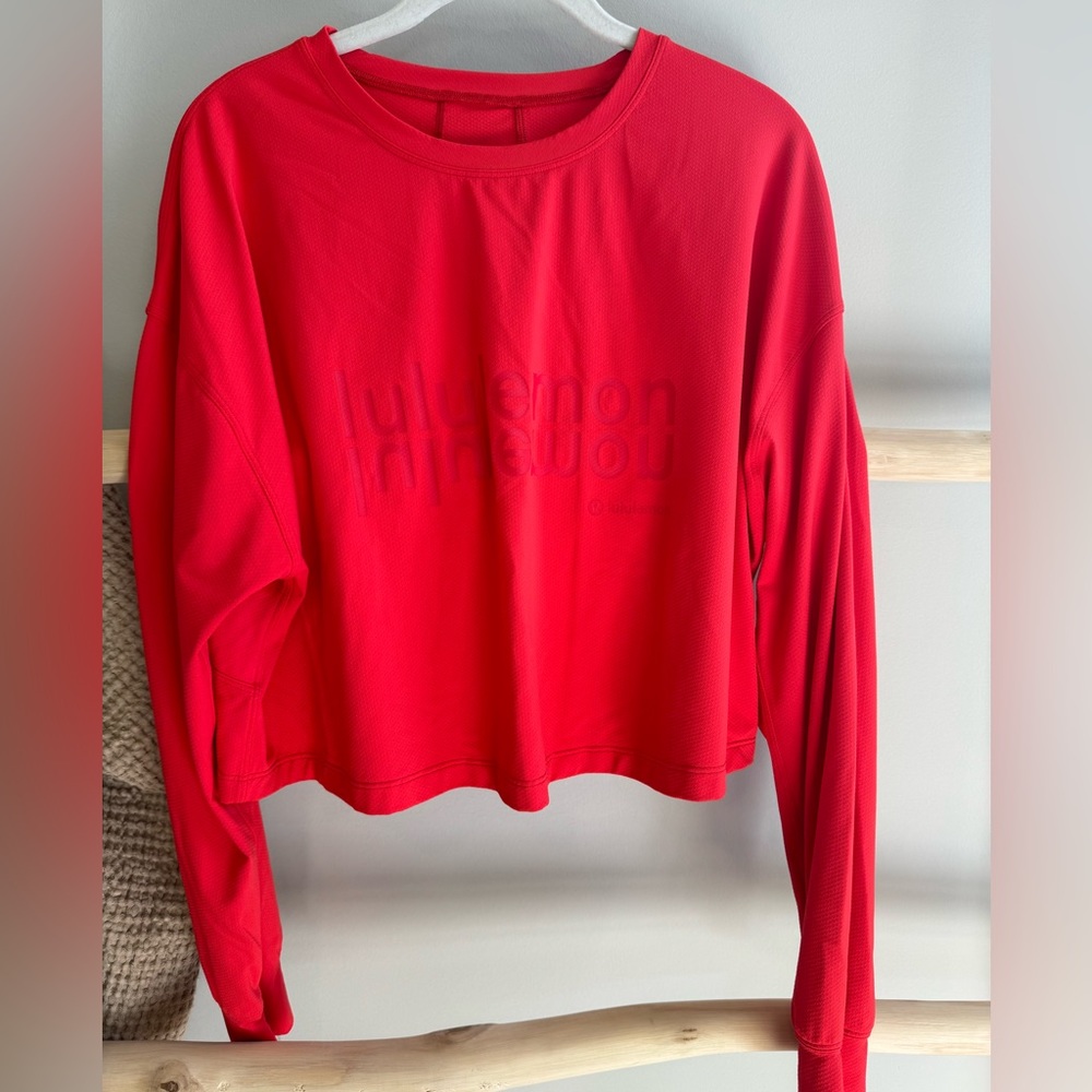 Lululemon Tee